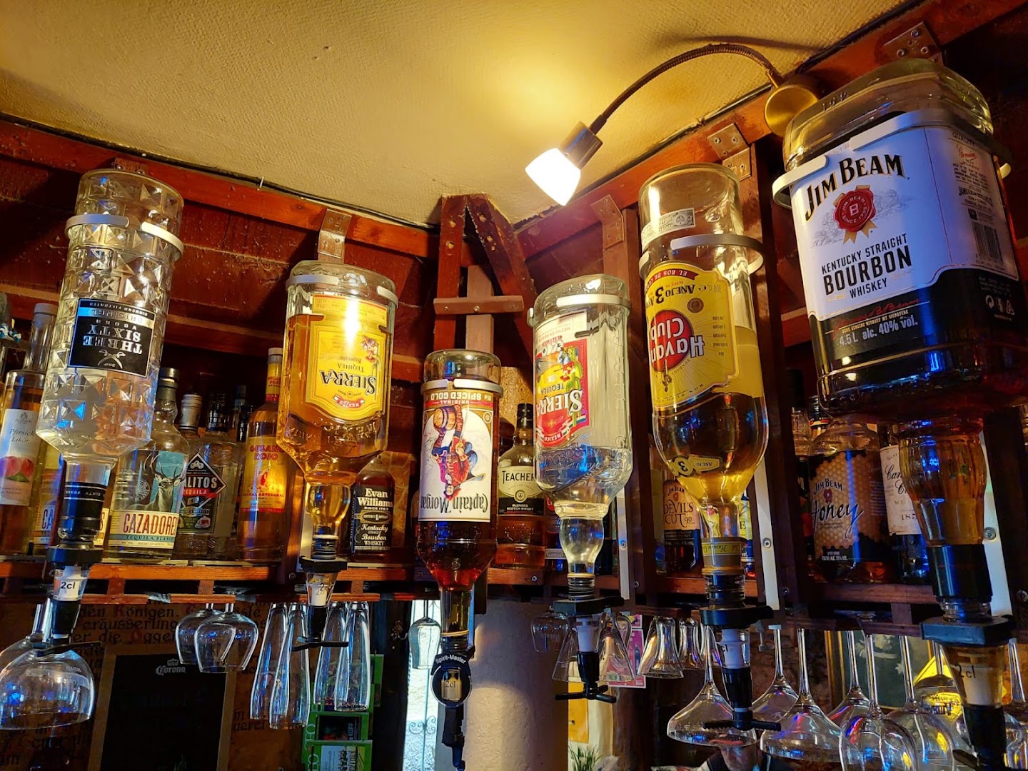 "König Wilhelm" SportsBar - Pub - Kneipe - Biergarten · Fotos 5